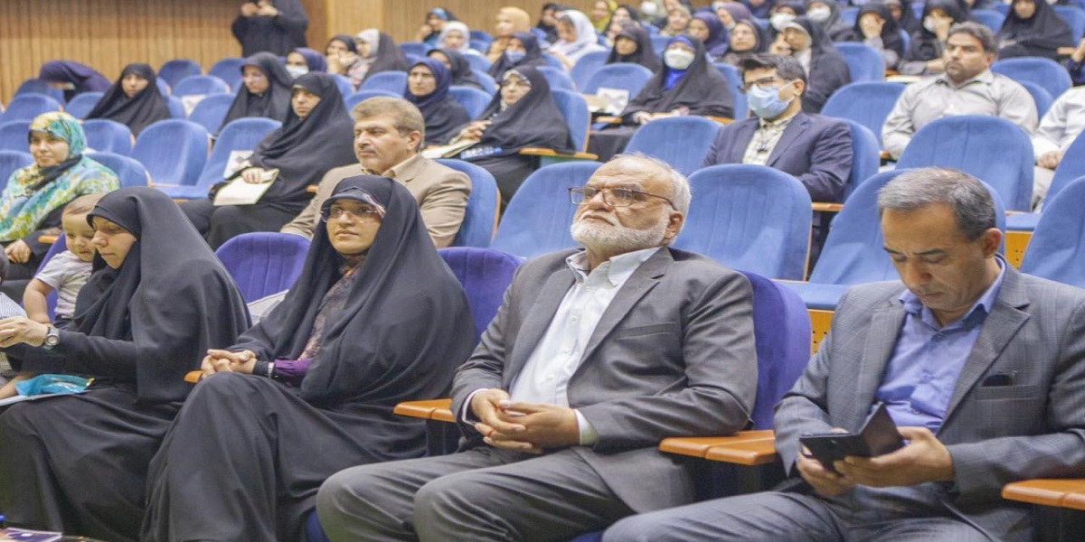همایش روز جهانی مامایی و جمعیت با محوریت فرزندآوری برگزار شد