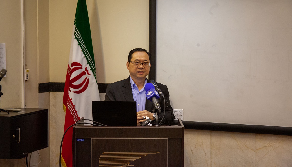 سخنرانی برنده جایزه مصطفی(ص)در دانشکده علوم زیستی دانشگاه تربیت مدرس