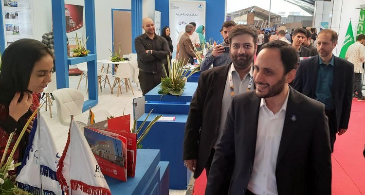 بازدید سخنگوی دولت از غرفه پارک علم و فناوری دانشگاه تربیت مدرس در نمایشگاه اینوتکس