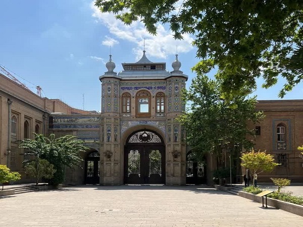 بازدید دانشجویان معماری دانشگاه تربیت مدرس از ساختمان های شاخص تهران