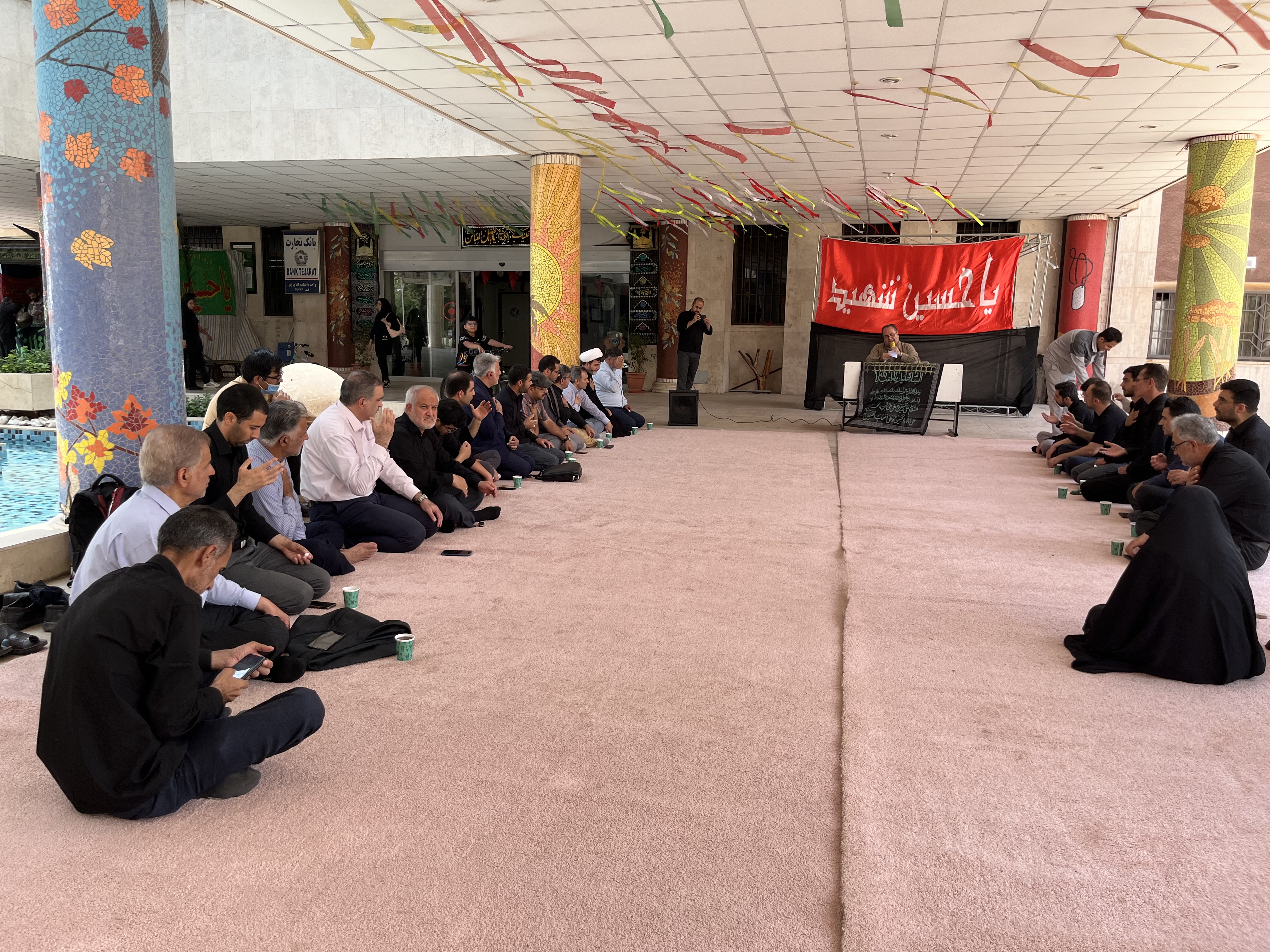 برگزاری مراسم قرائت زیارت عاشورا و عزاداری اباعبدالله الحسین (ع) در دهه اول محرم در پردیس کشاورزی 